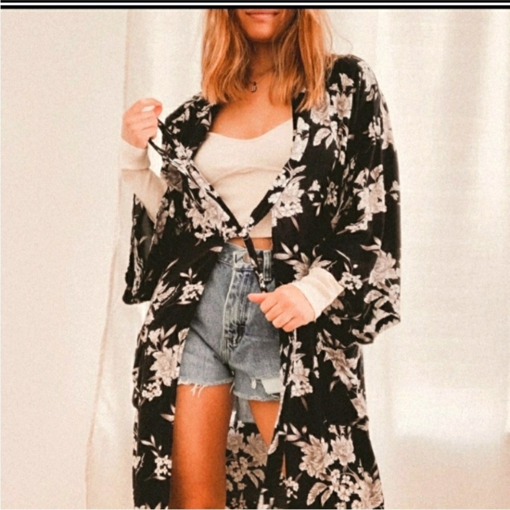 Spiritual Gangster Kimono Boho Festival Artsy Women OS Black Floral Print Long